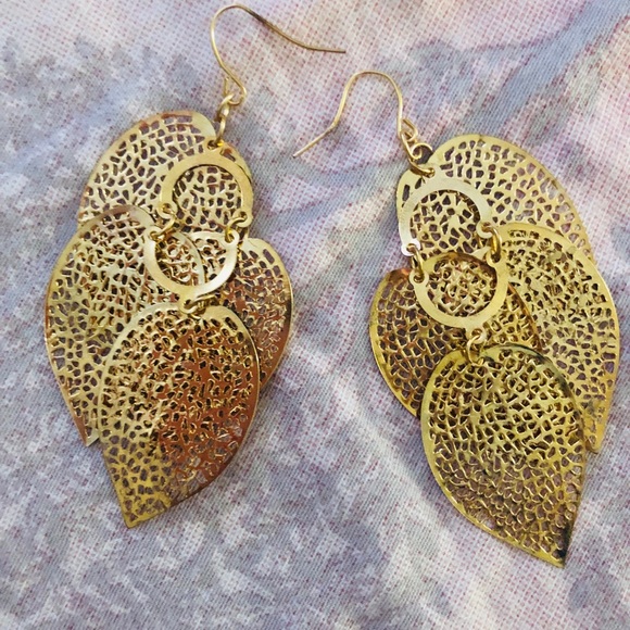 Blue embroidery kurti - Picture 2 of 2